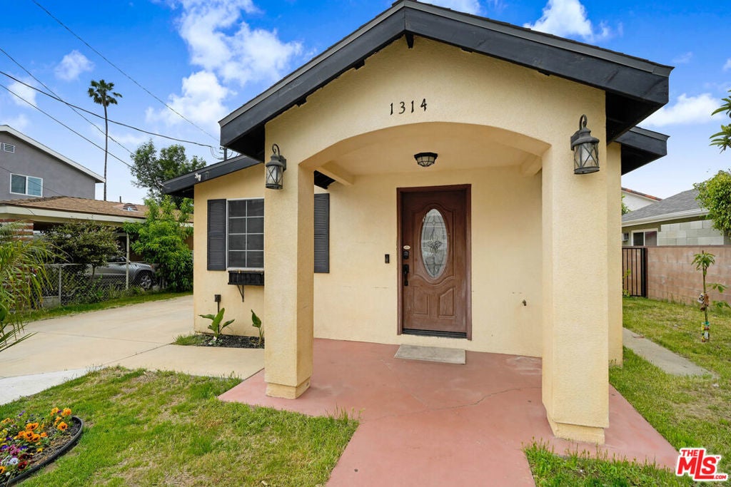 Photo of Listing #26653193