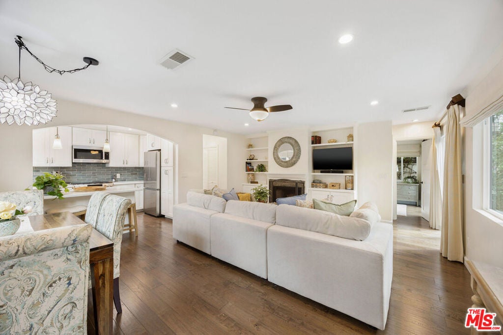 Photo of Listing #26652099