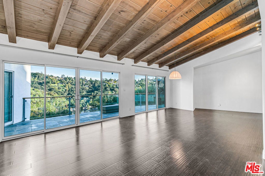 Photo of Listing #26653547