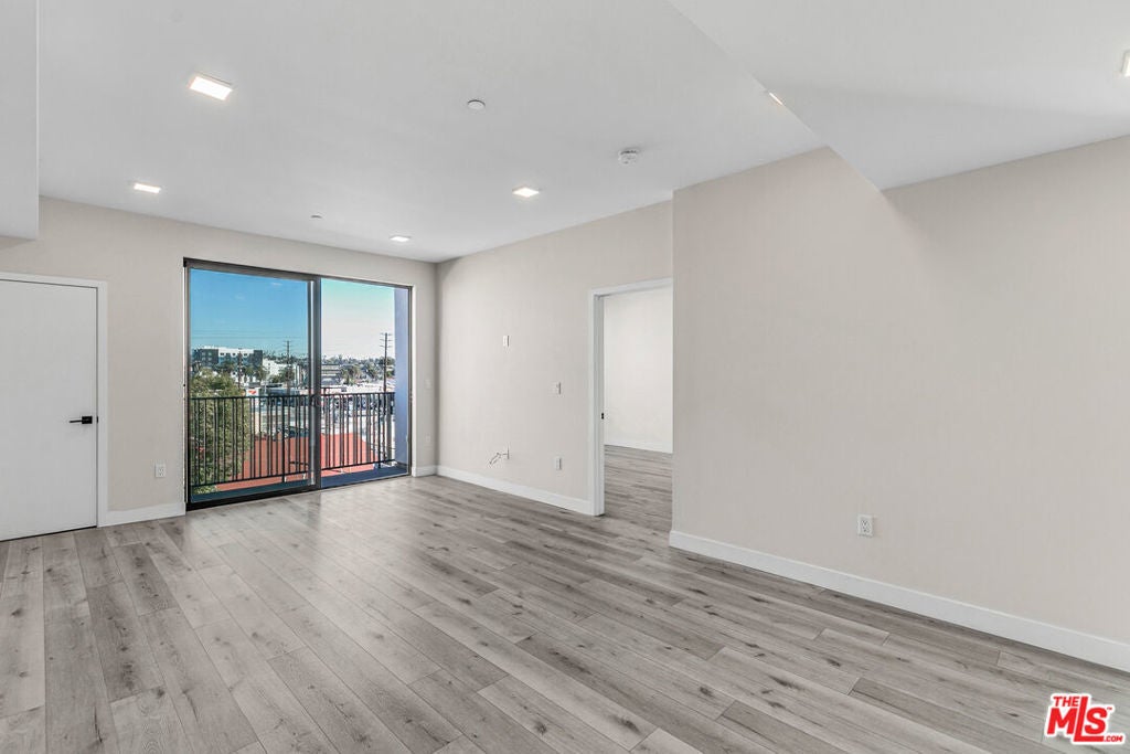 Photo of Listing #26653573