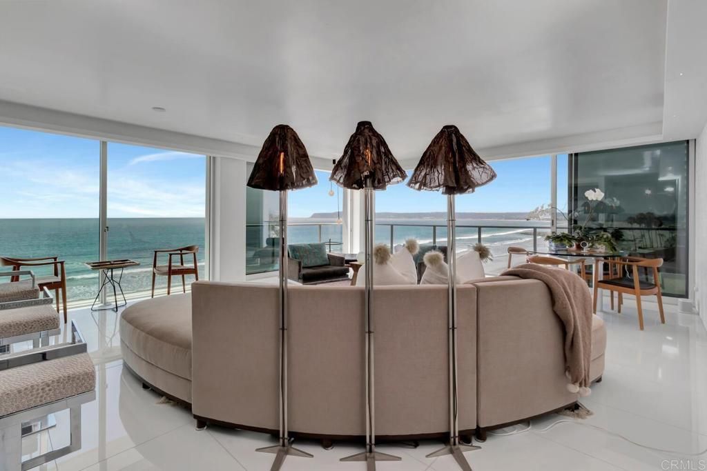 1760 Avenida Del Mundo # 504, Coronado
