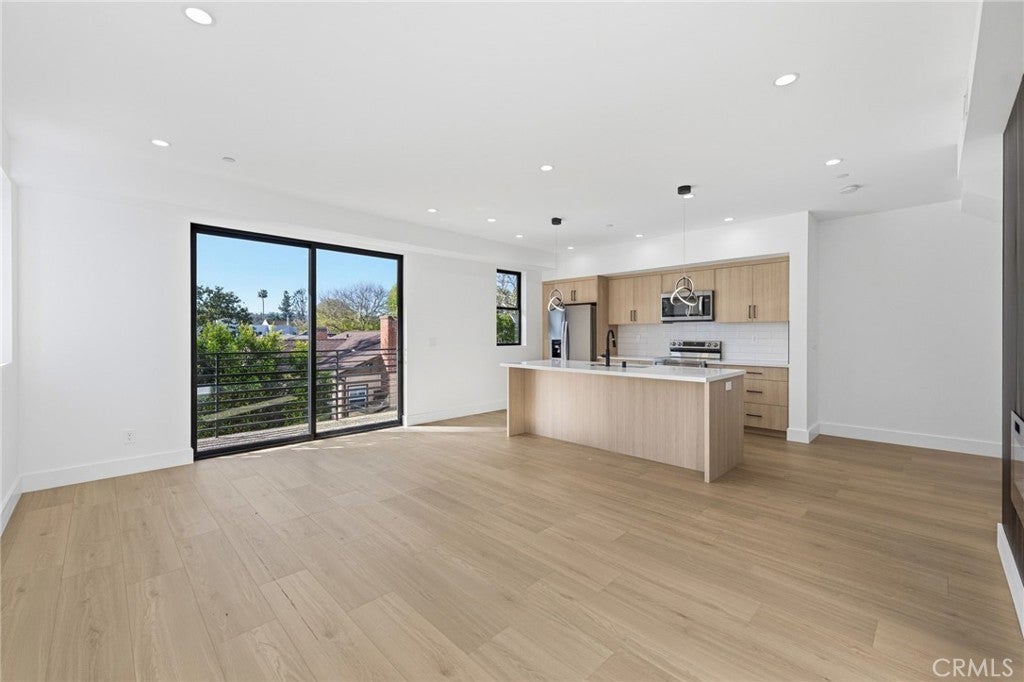 Photo of Listing #SR26035613