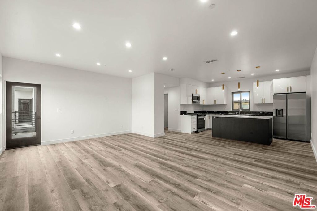 Photo of Listing #26653823