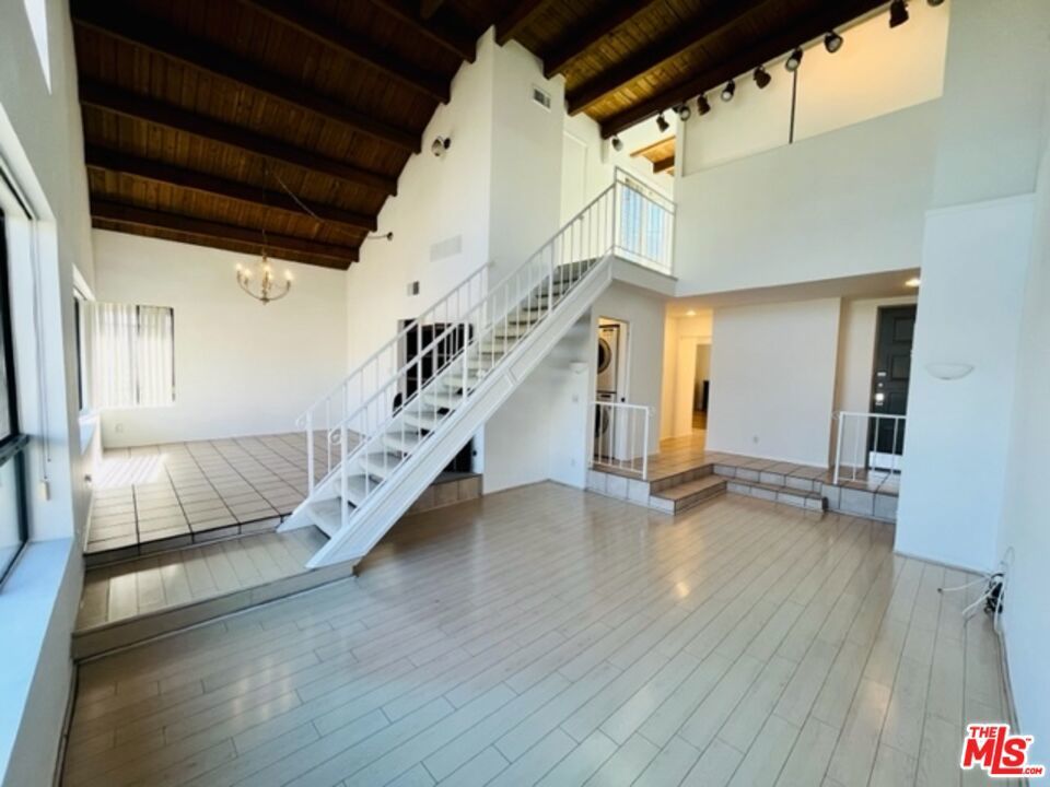 Photo of Listing #26653709