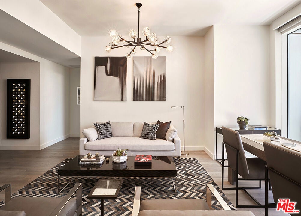 Photo of Listing #26654285