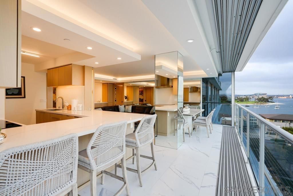 1810 Avenida Del Mundo # 602, Coronado