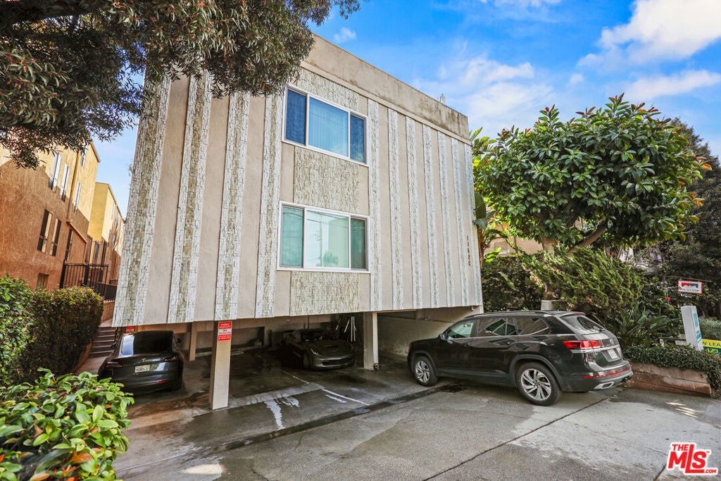 Photo of Listing #26654397