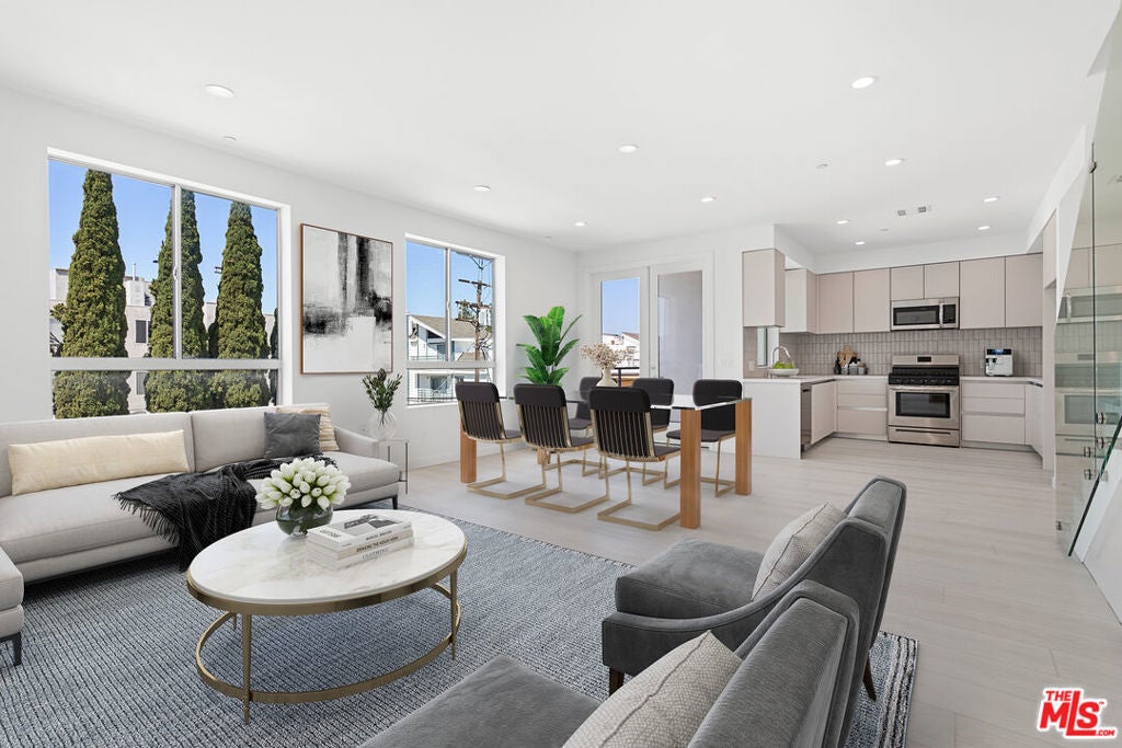 Photo of Listing #26654557