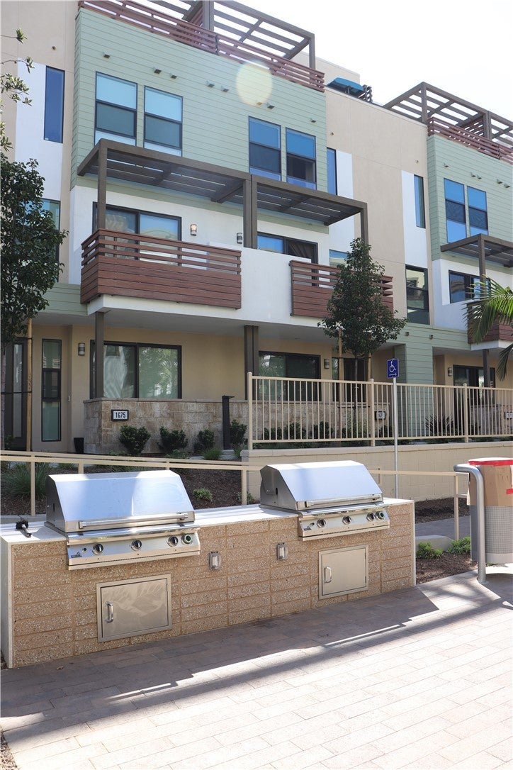 Photo of Listing #OC26037681