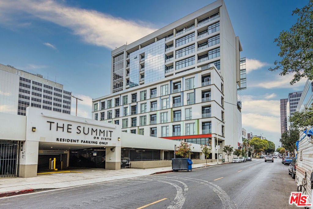 Photo of Listing #26654975