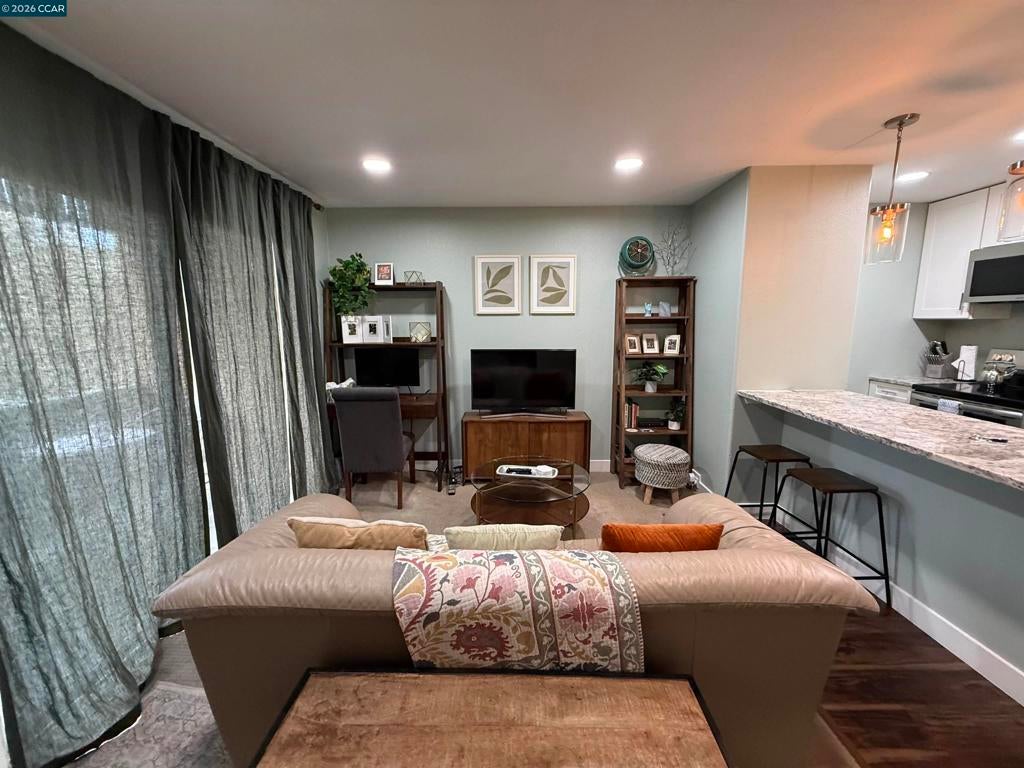 Photo of Listing #41124768