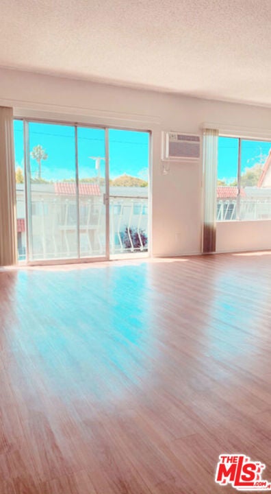 Photo of Listing #26655173