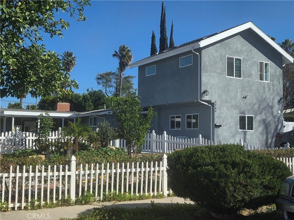 6546 Gazette, Winnetka