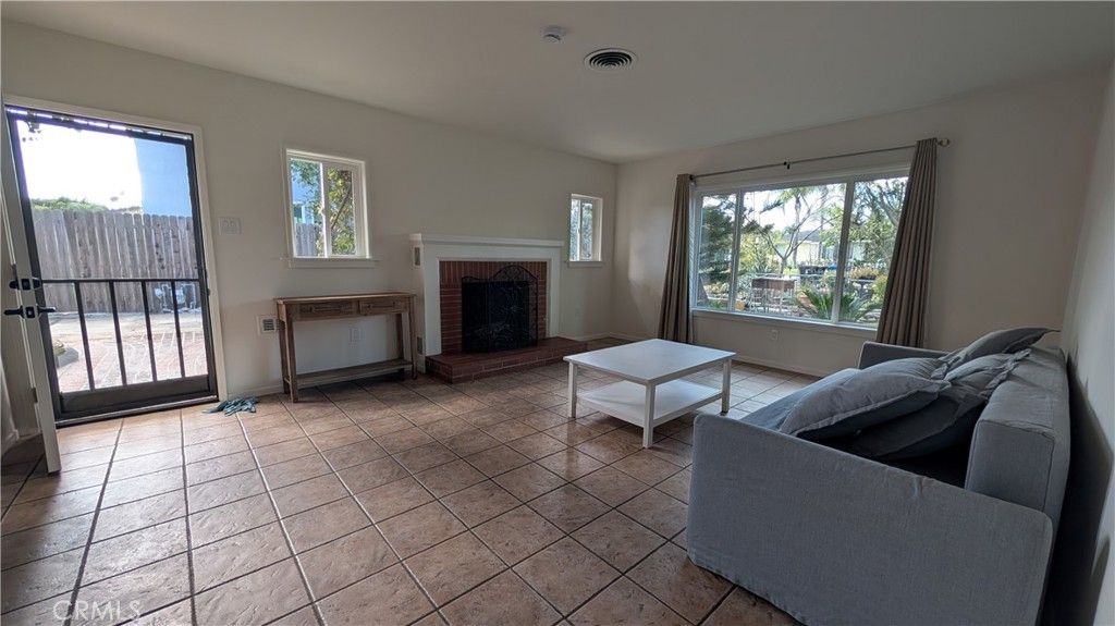 546 Griswold Avenue, San Fernando