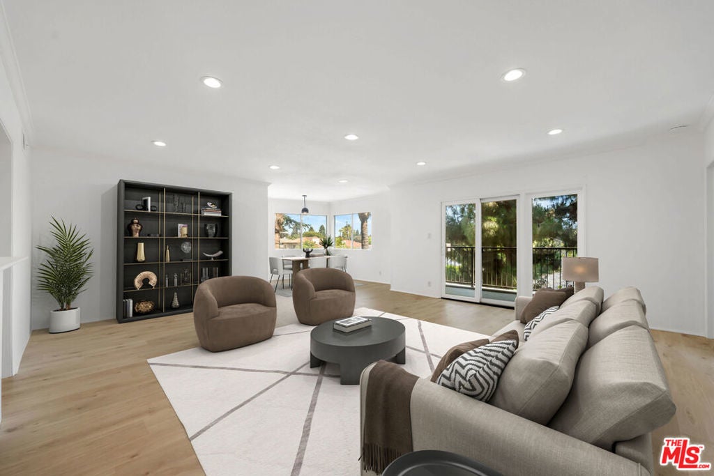 Photo of Listing #26655321