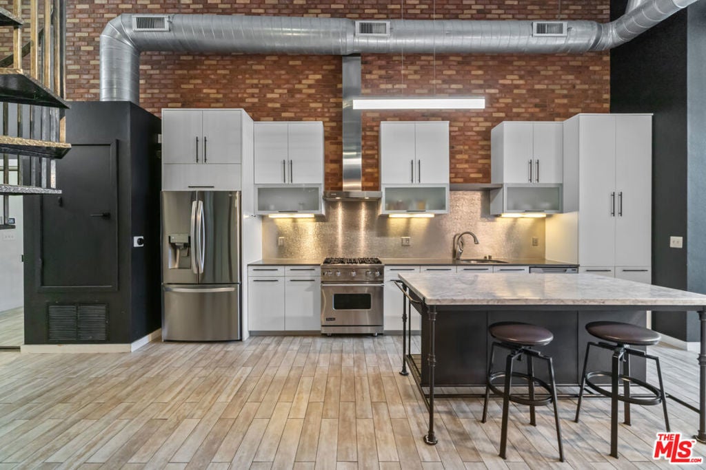 Photo of Listing #26654671