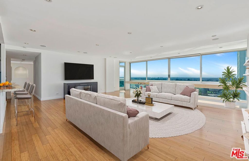 Photo of Listing #26655781