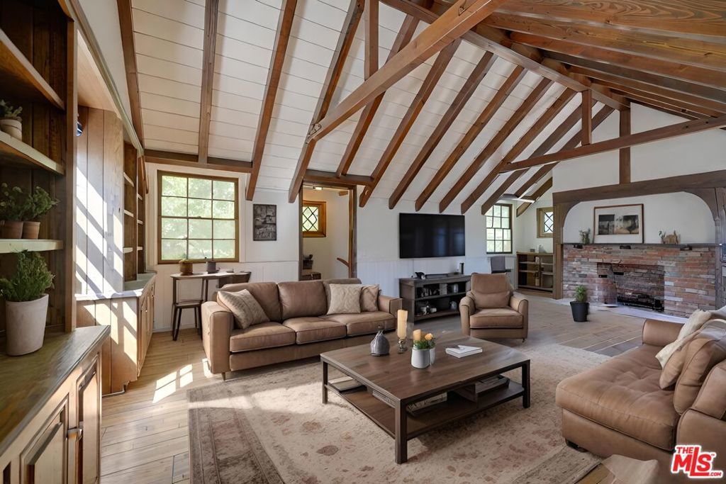 Photo of Listing #26655829