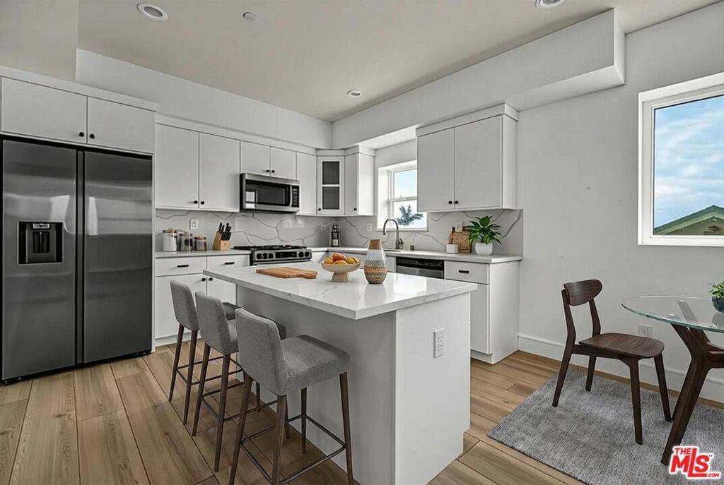 Photo of Listing #26655875