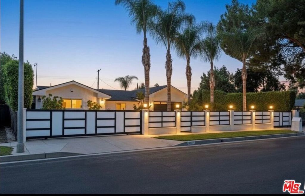 Photo of Listing #26655775