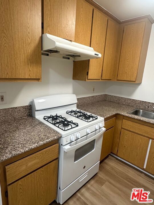 Photo of Listing #26656091