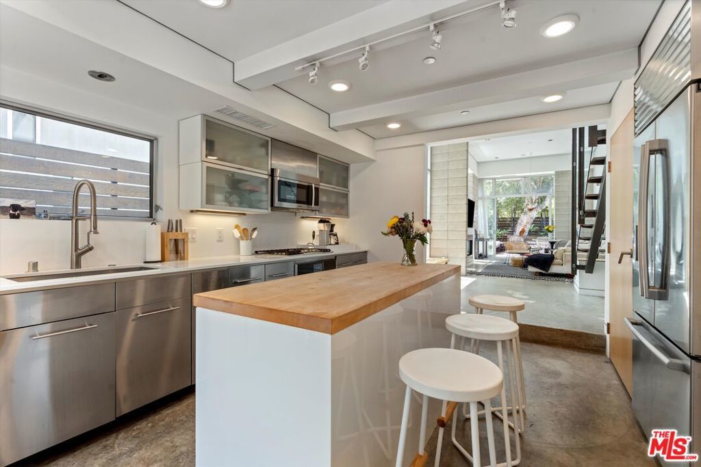 Photo of Listing #26656205