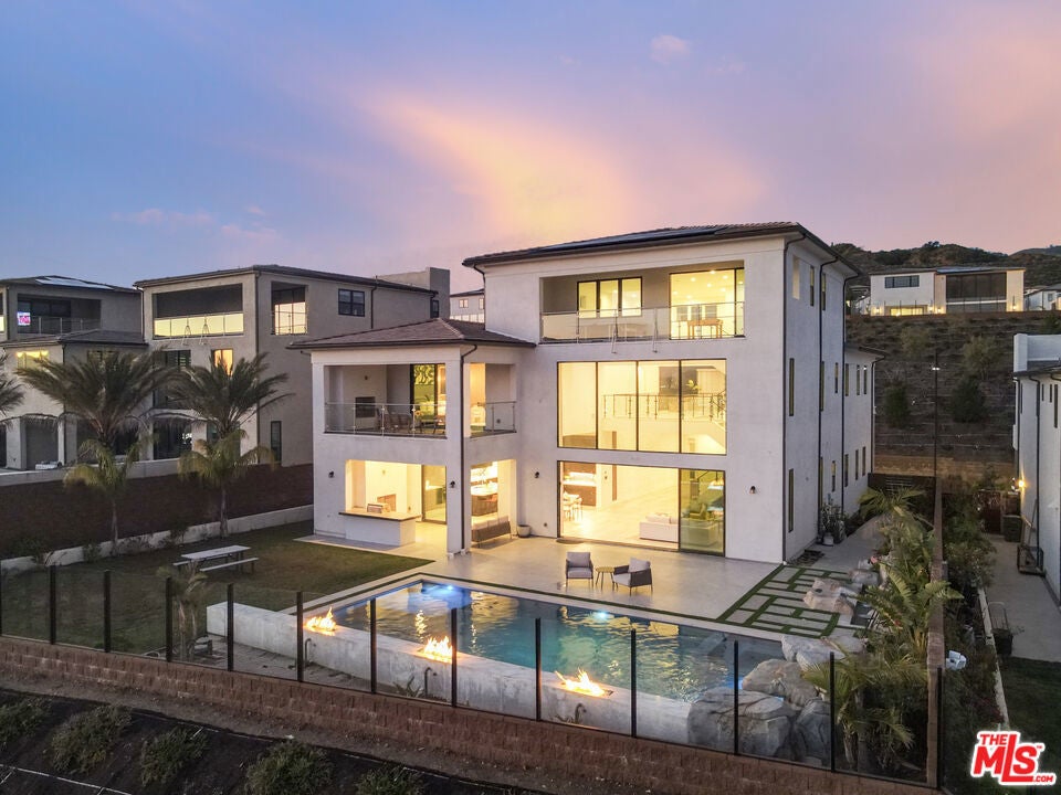 Photo of Listing #26656555