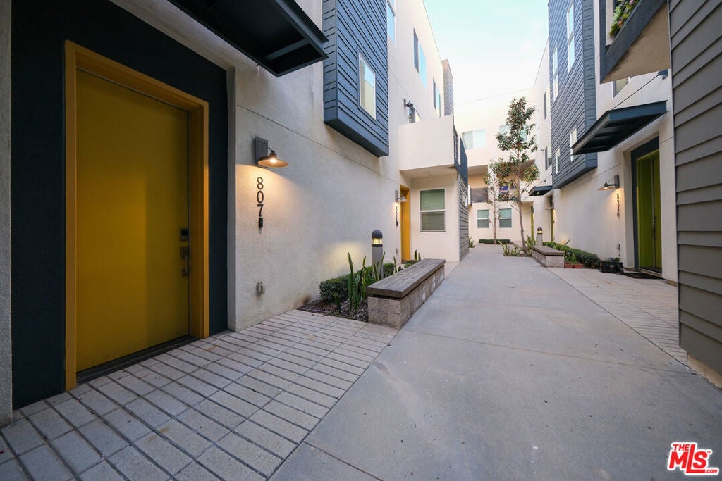 Photo of Listing #26656661