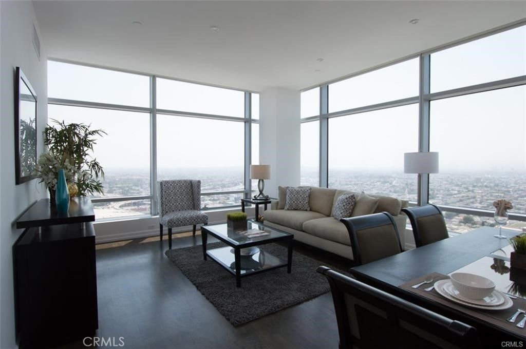 900 W Olympic Boulevard # 36b, Los Angeles