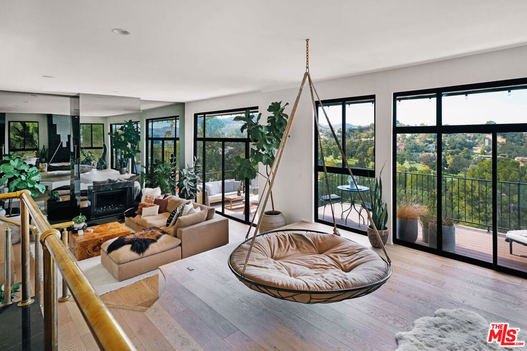 Photo of Listing #26657105