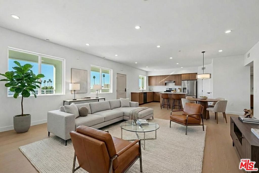 Photo of Listing #26657289