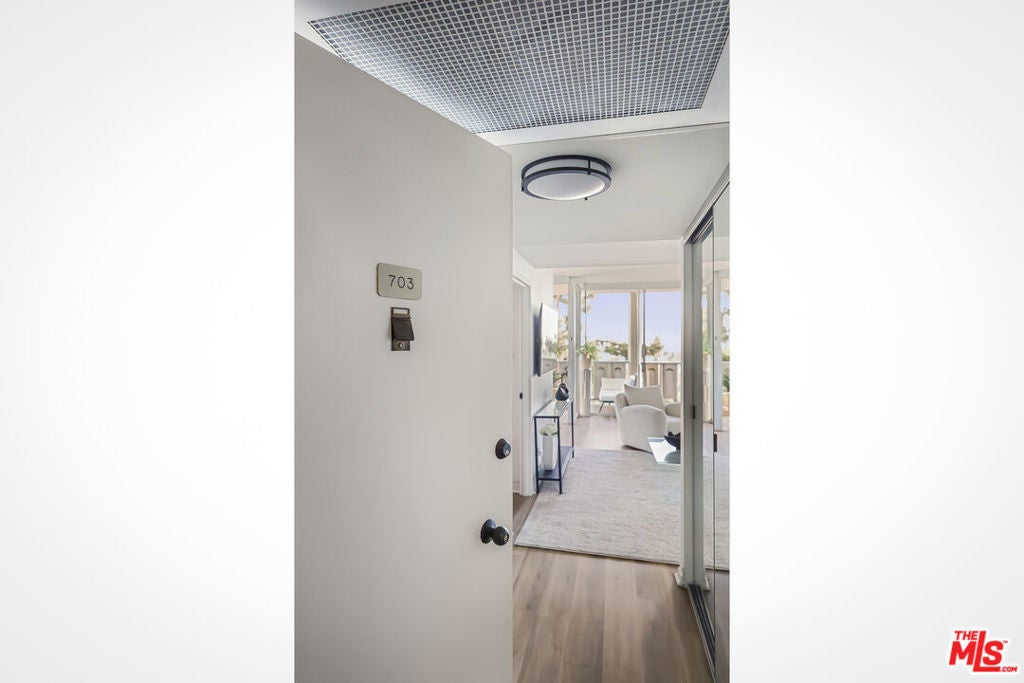 Photo of Listing #26657327