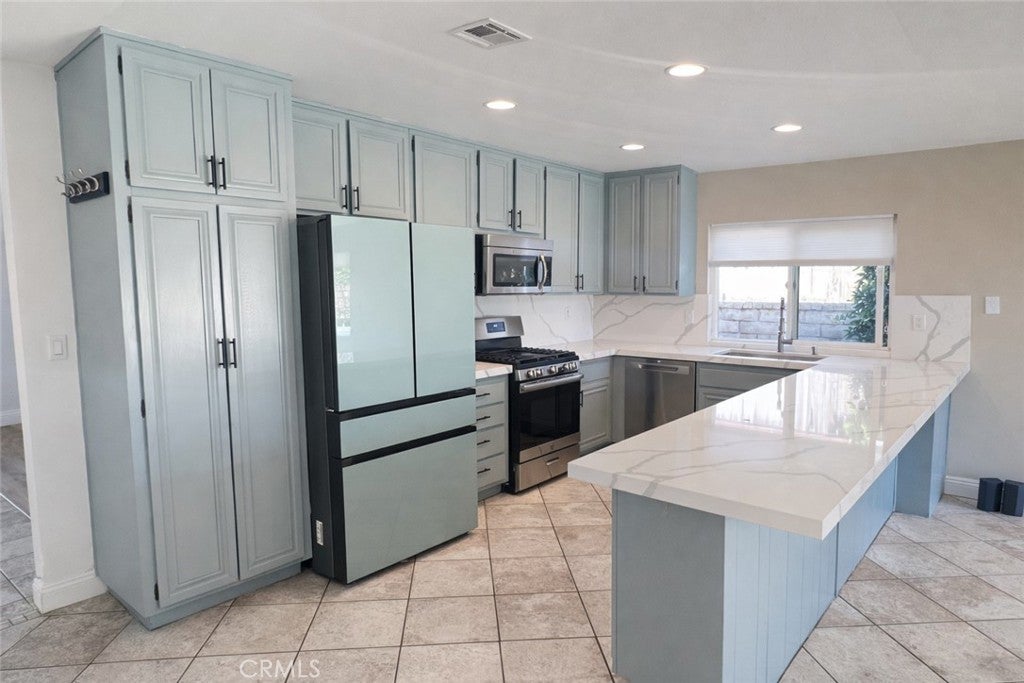 Photo of Listing #SR26043452