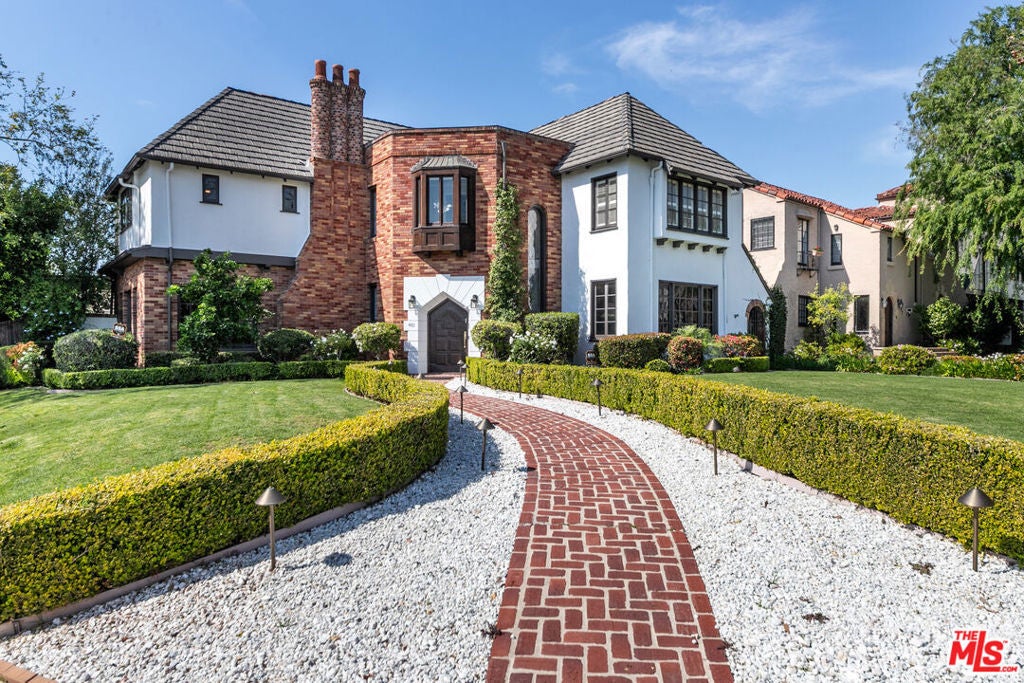 Photo of Listing #26657325