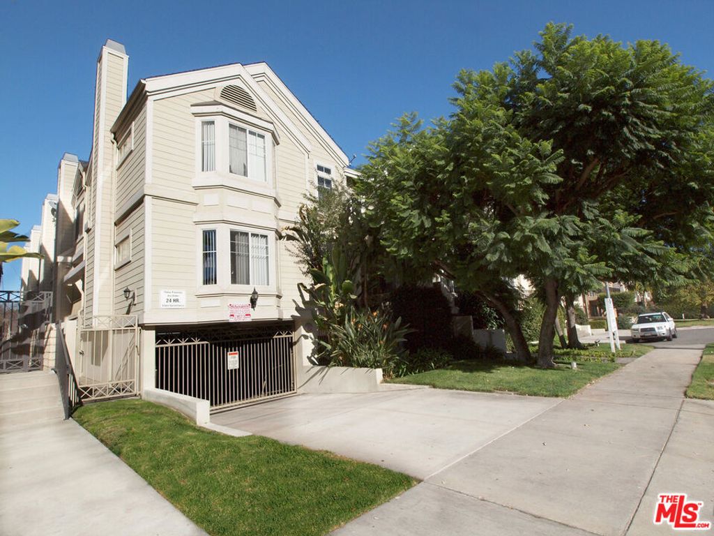 10627 Moorpark Street # 4, North Hollywood