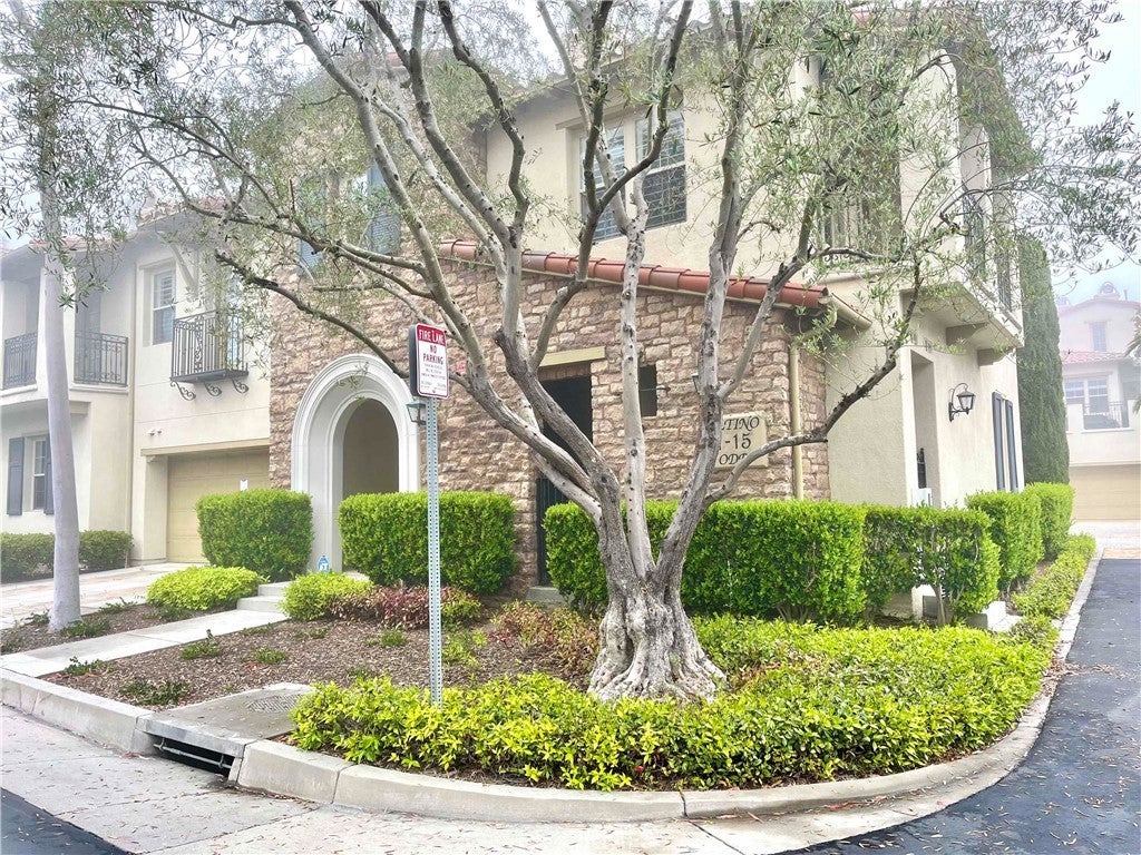 Photo of Listing #OC26041393