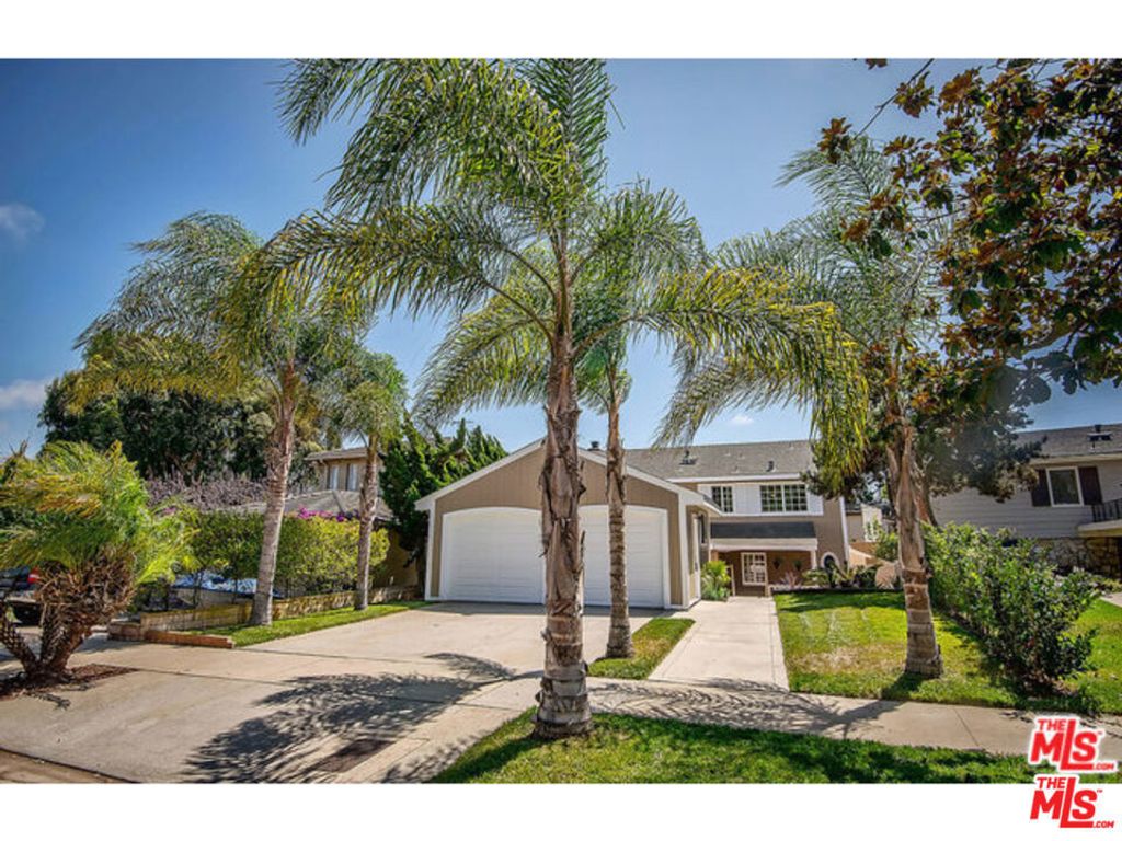 7830 W 83rd Street, Playa Del Rey