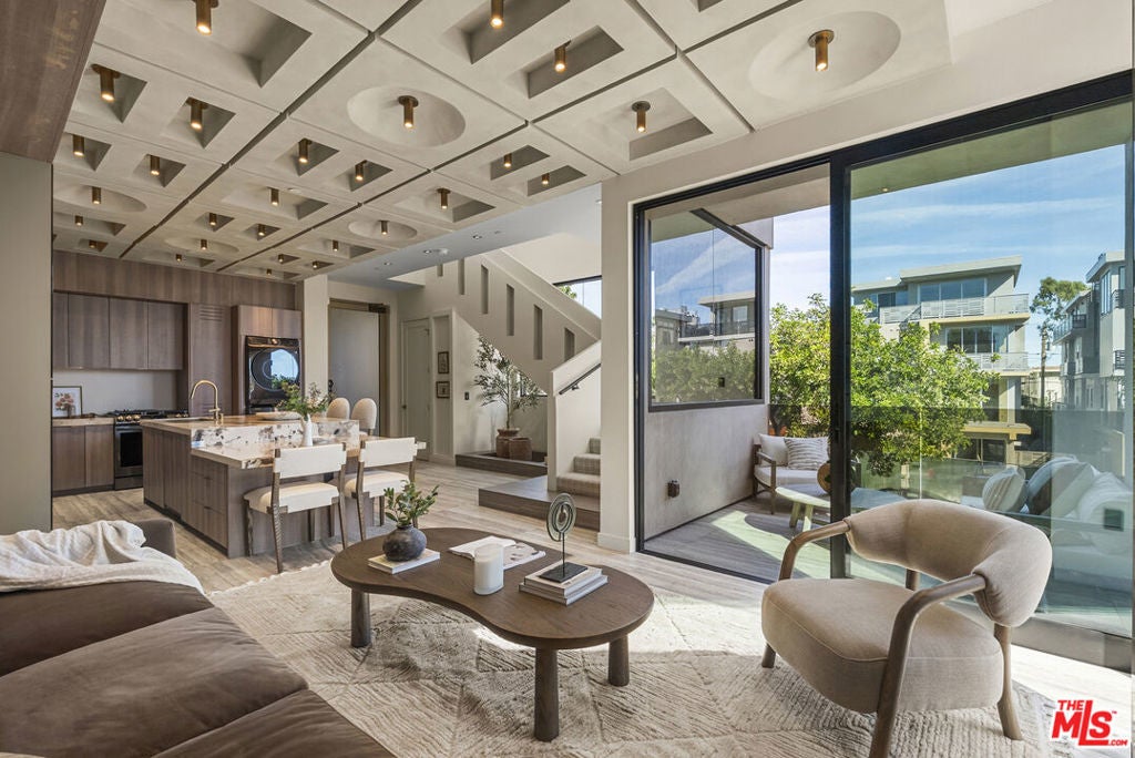 Photo of Listing #26657857