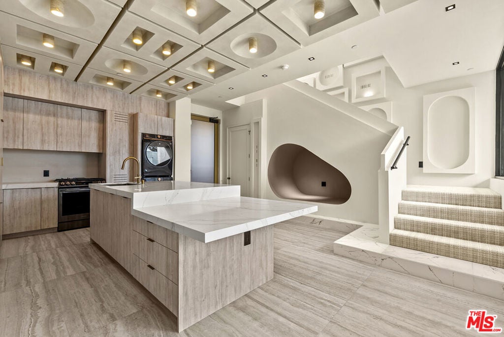 Photo of Listing #26657867