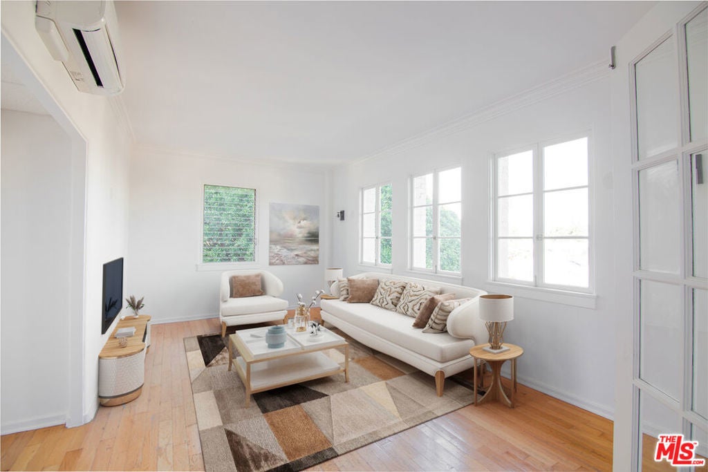 Photo of Listing #26646675