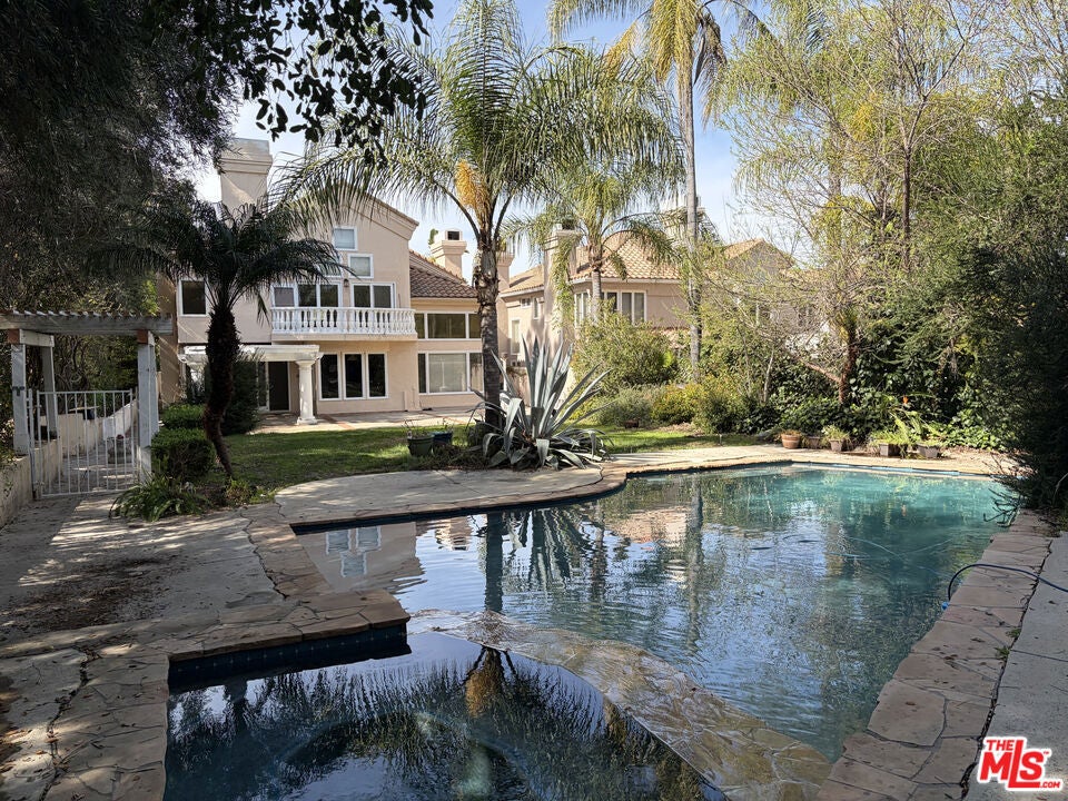 Photo of Listing #26657357