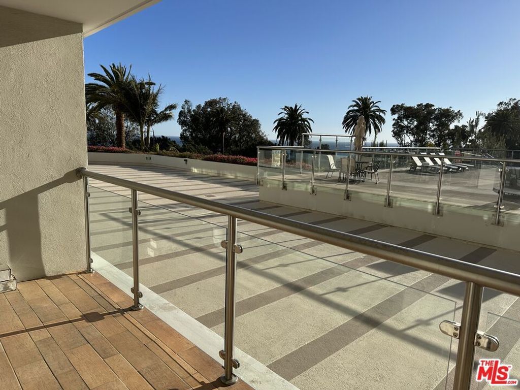 201 Ocean Avenue # 302b, Santa Monica