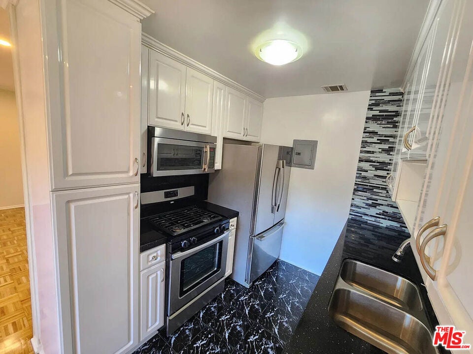 Photo of Listing #26659089