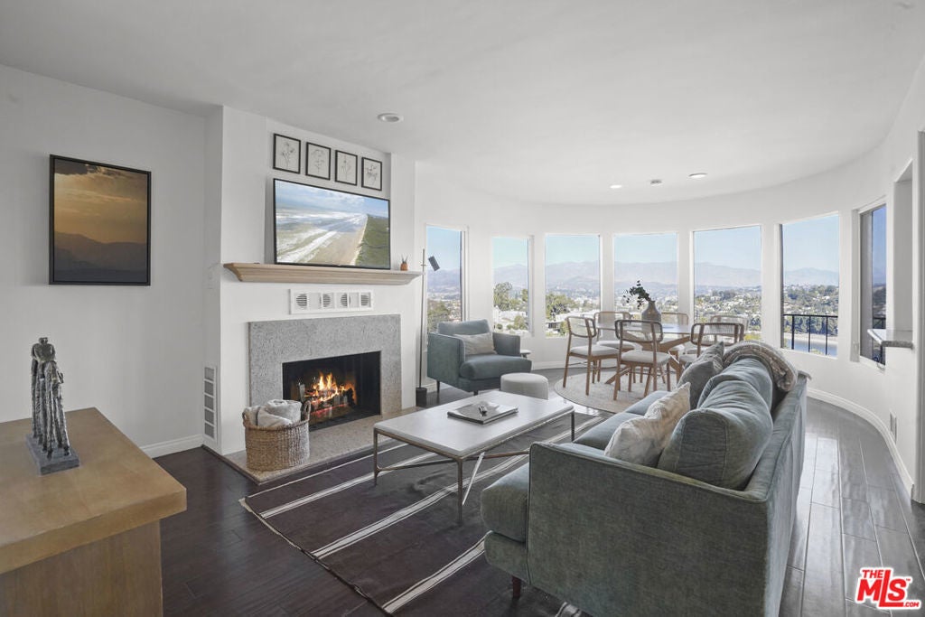 Photo of Listing #26656351