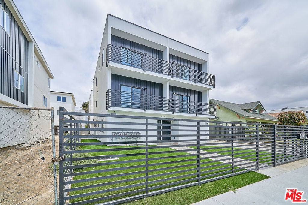 Photo of Listing #26659473