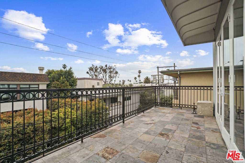 Photo of Listing #26653477