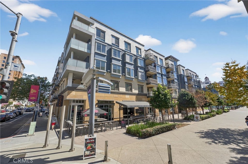 Photo of Listing #IV26047328