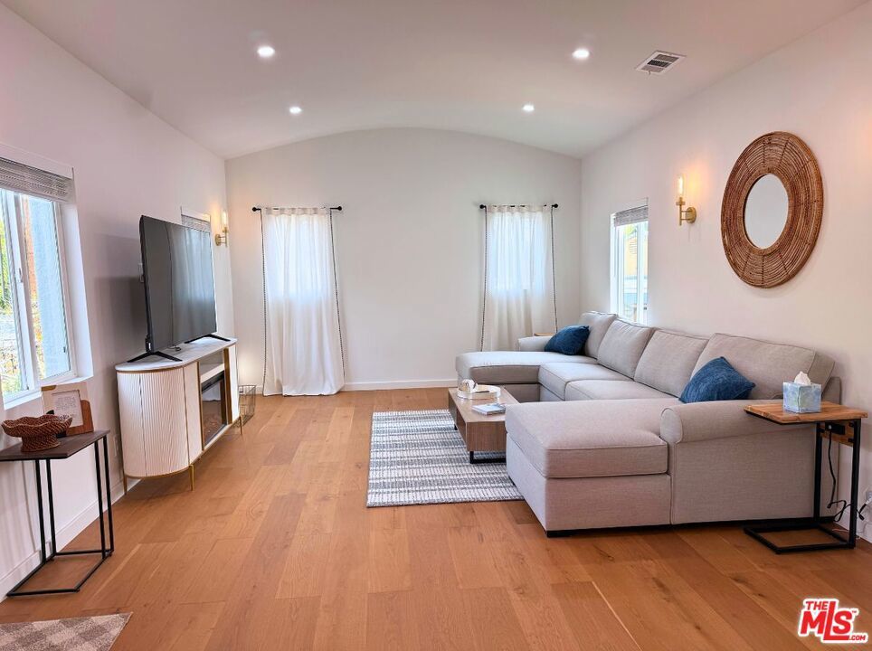 Photo of Listing #26659661