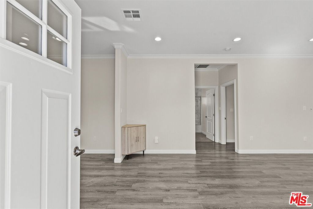 Photo of Listing #26658617