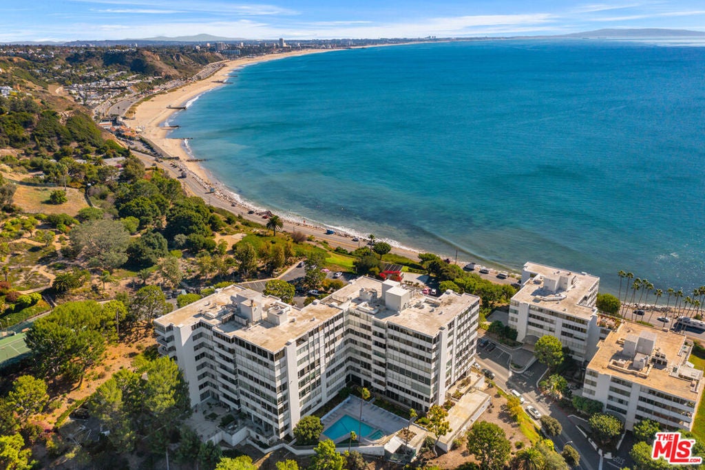 Photo of Listing #26659371